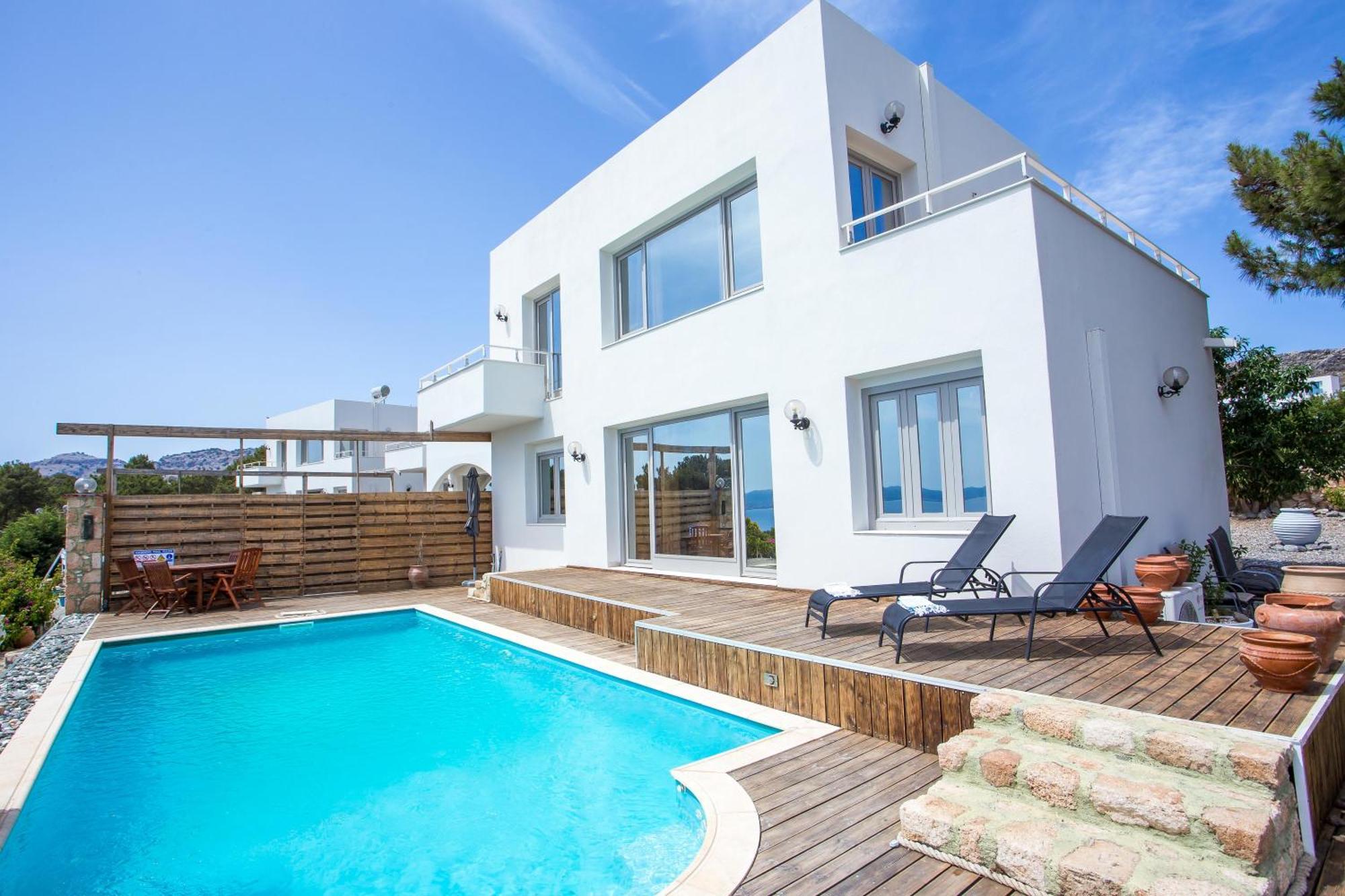 Spilia Bay